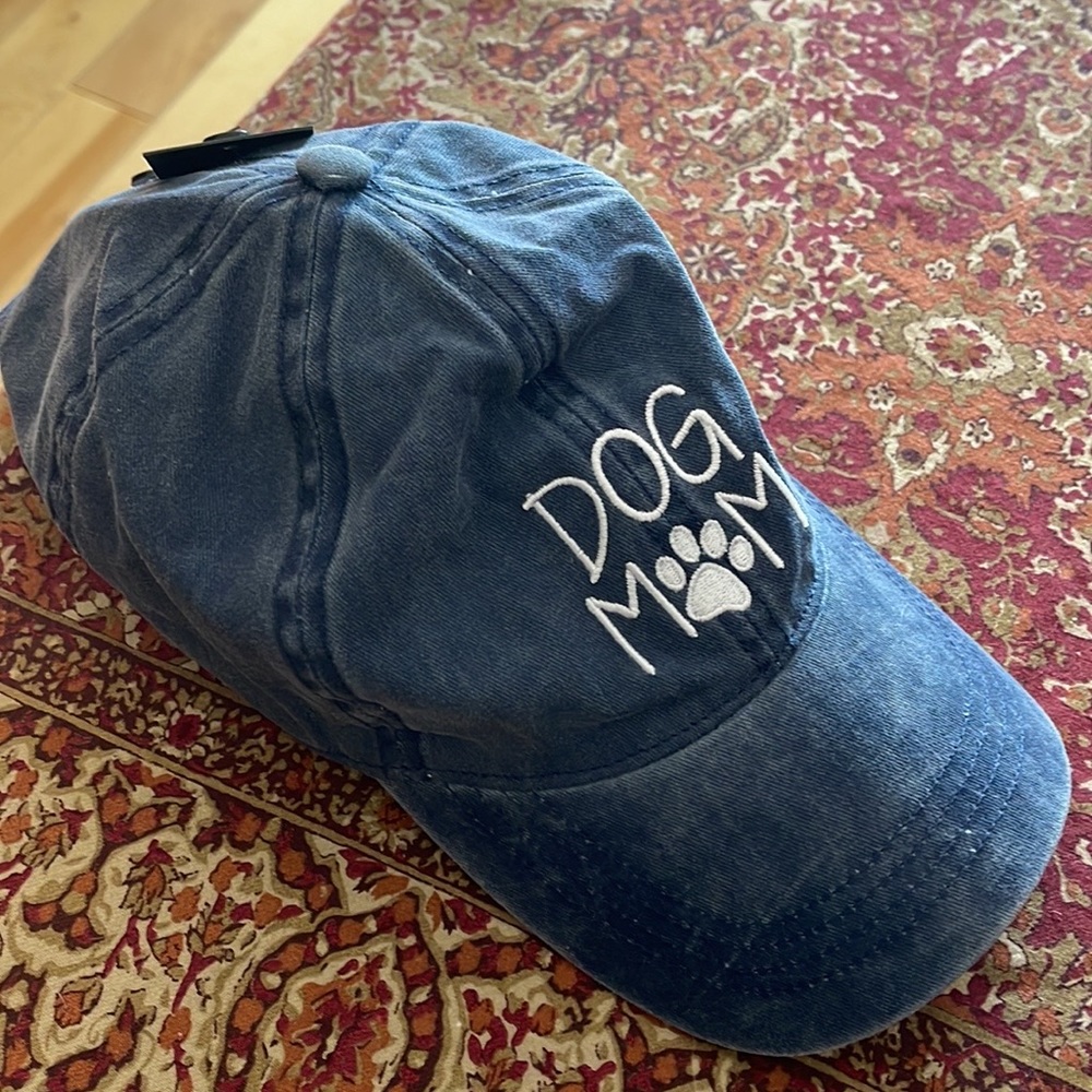 NWT Dog Mom Adjustable Baseball Cap